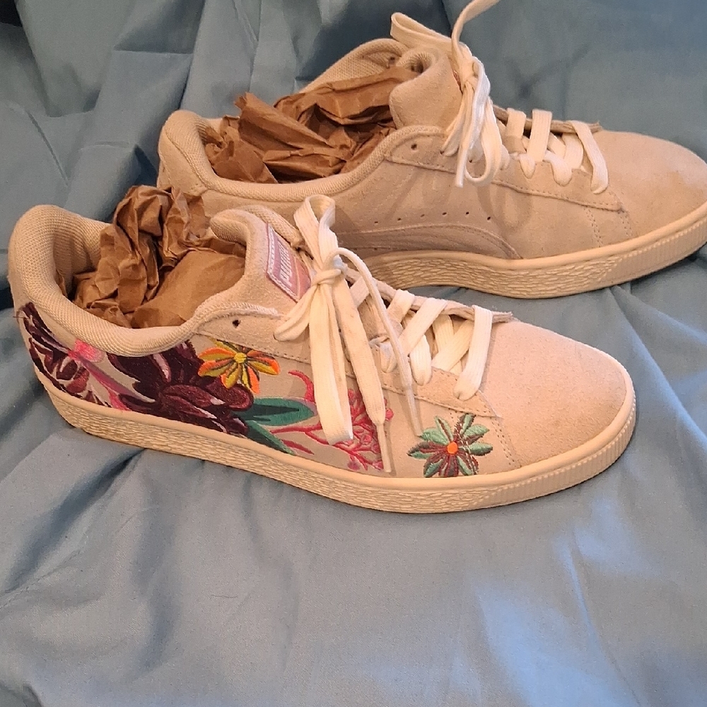 Puma Floral Embroidered Women's Sneakers